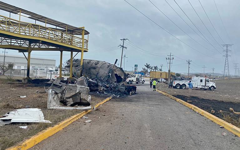 Carreterazo En Altamira Deja Incendio De Tr Iler Y Un Lesionado La