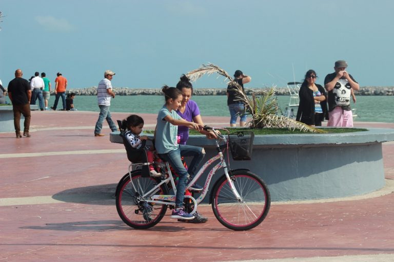 2 Escollera-de-Playa-Miramar-Bicimanía-1