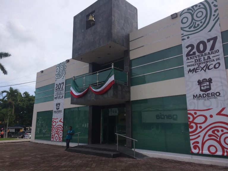 1 ayuntamiento