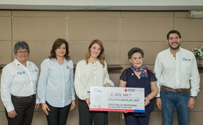 DIF-142-2017.-Recibe Mariana Gómez donativo de la SET para la Cruz Roja en Tamaulipas. (2)