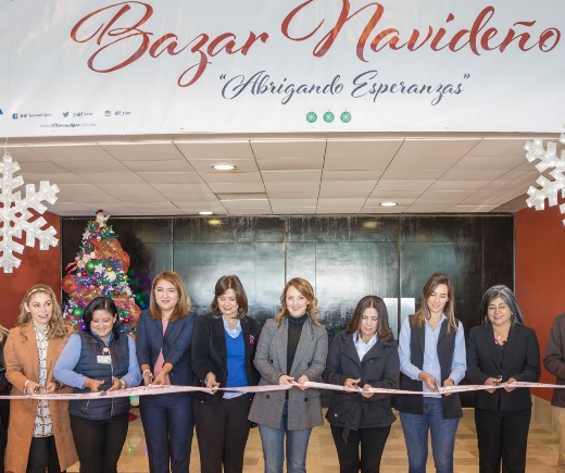 COPIA DIF-087-2018.-Inaugura Mariana Gómez Bazar Navideño con Causa (1)