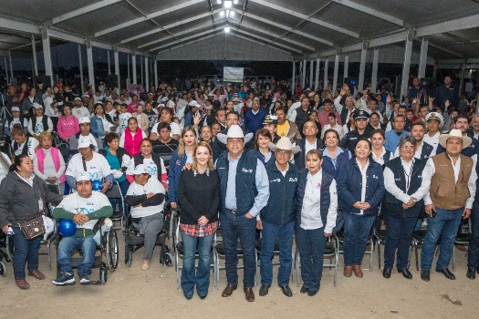 COPIA DIF-011-2019.-Reciben familias de Soto La Marina apoyos con un Gobierno Cerca de Ti (3)