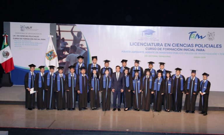 Universidad de Seguridad y Justicia gradúa a nuevos licenci