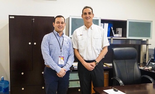 COPIA 5 Ab- Edgardo Pedraza, presidente de Agehtes Aduanales y el Administrador de la Aduana Ricardo Díaz de la Serna