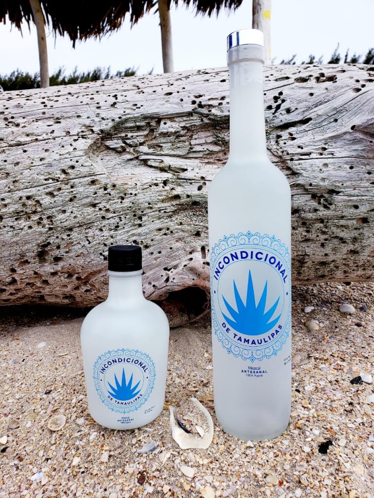 2 b9af02ac-7b69-4ef5-aca2-5e8326572a9e