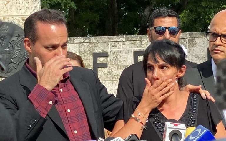 hijos de jose jose 70783855_2441178946142457_6157114117380374528_n