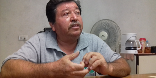 - SE QUEJAN