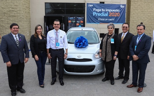 5 COPIA Mar-Otra mujer ganó coche, por pago puntual del Impuesto Predial