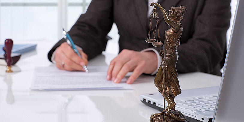 3 ABOGADOS