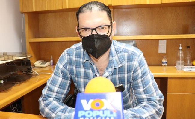 3 Arturo Vela Palacios