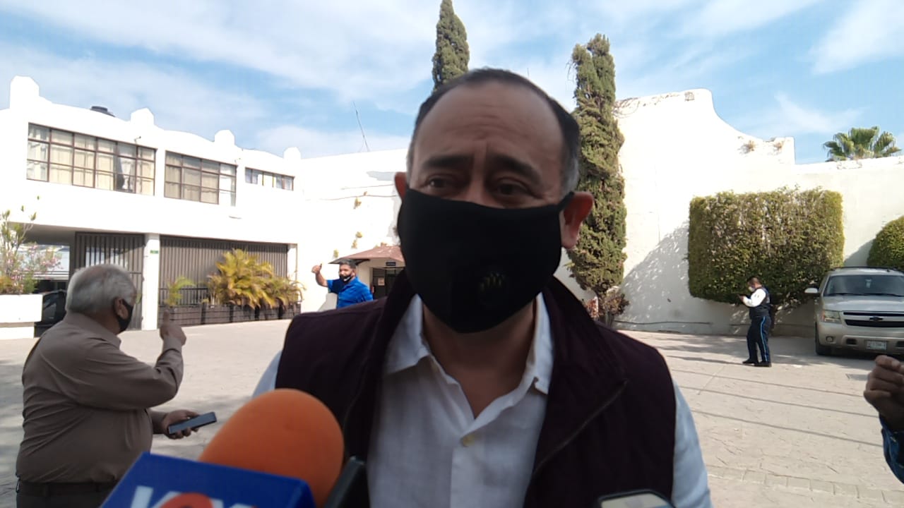 3 Solicitará