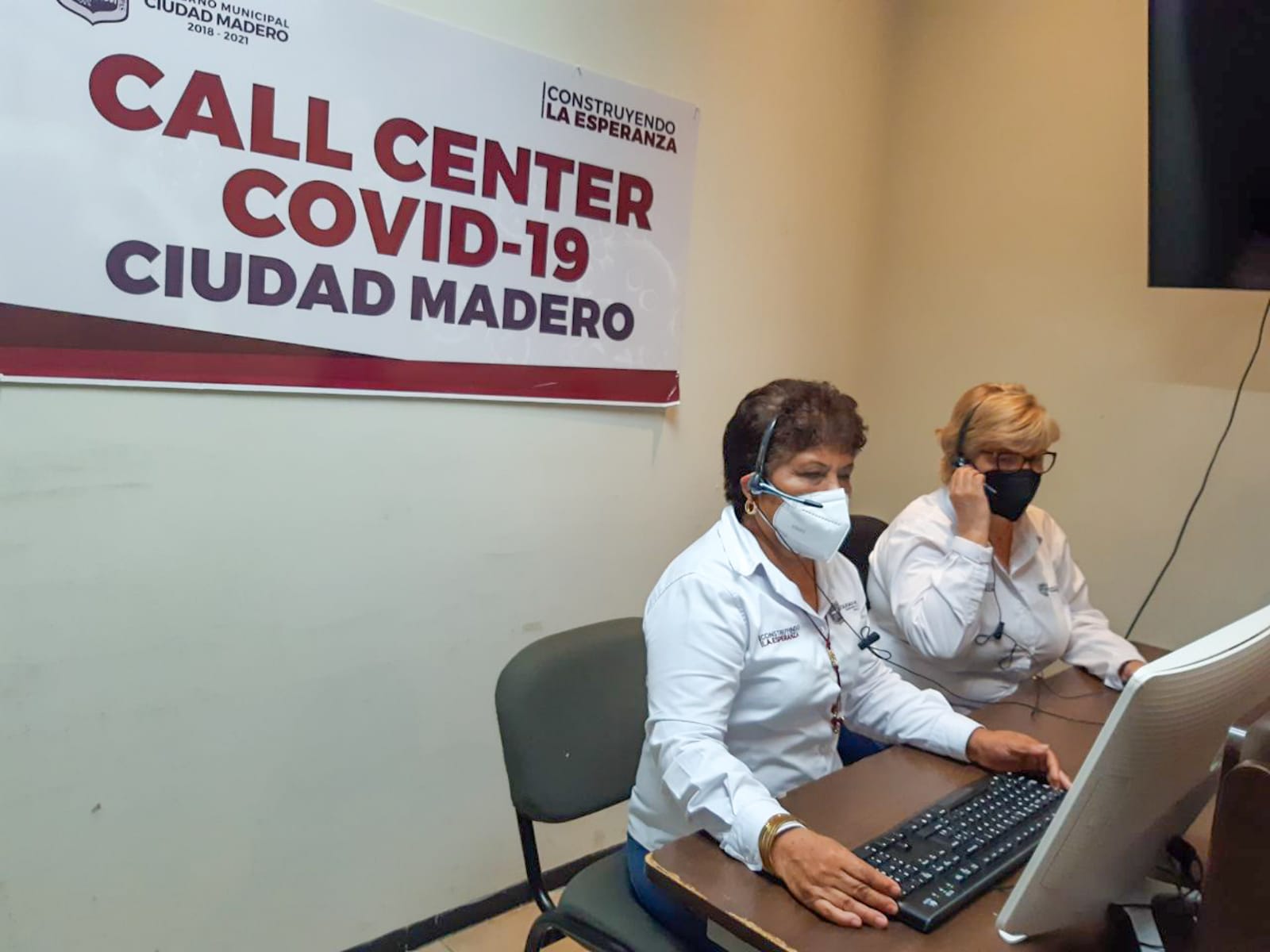 2 CALL CENTER