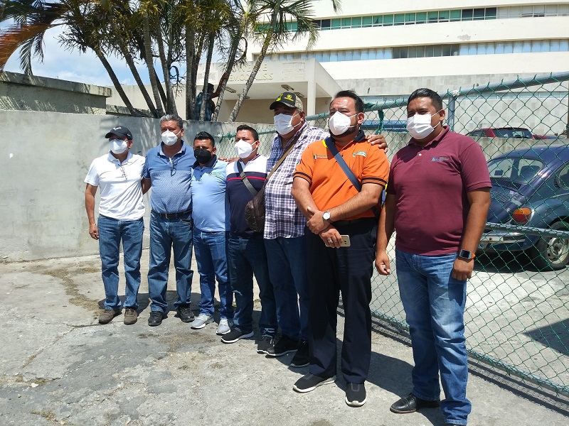 2 TRABAJADORES