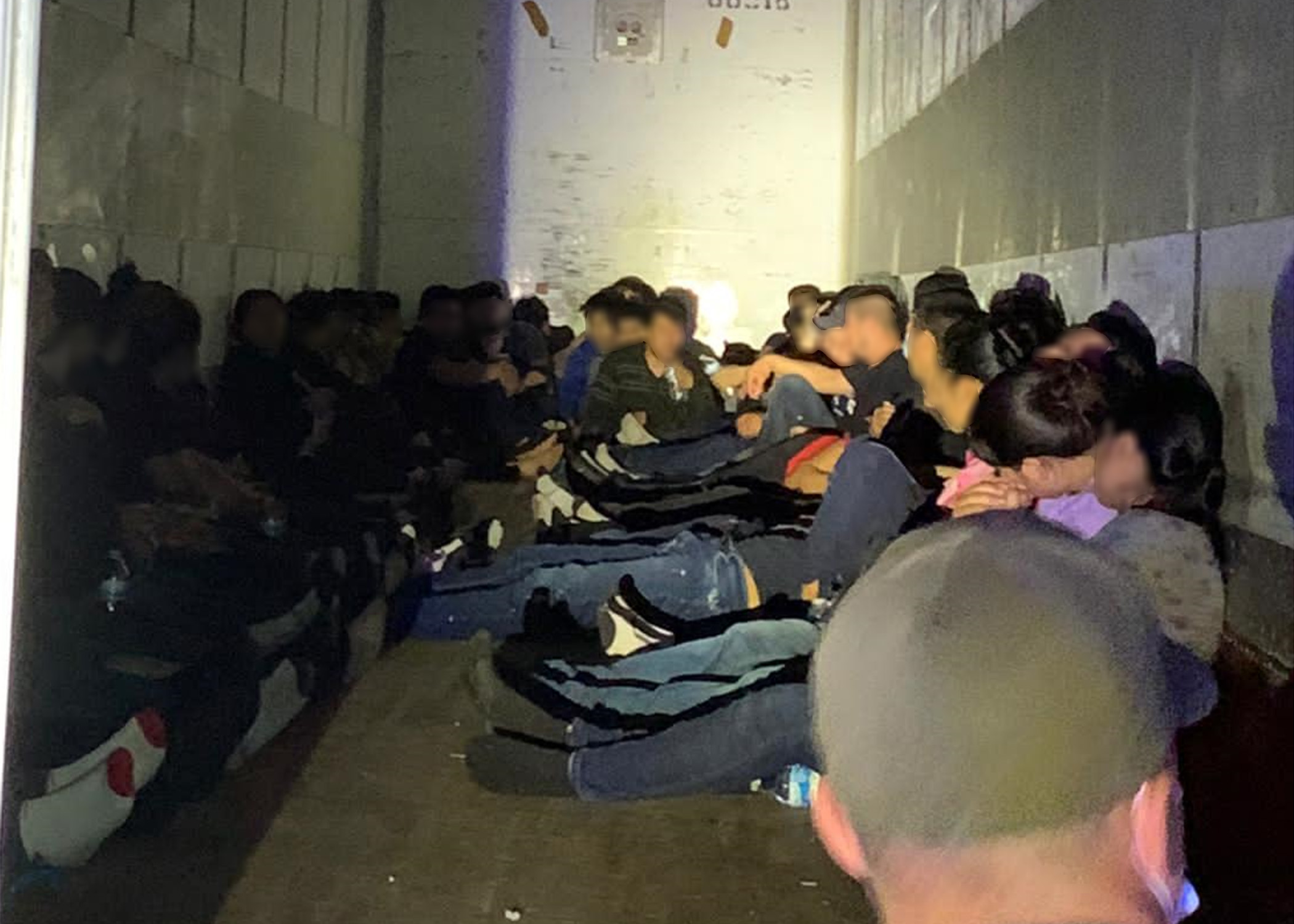 3 7 Ab-Trailer con indocumentados 1