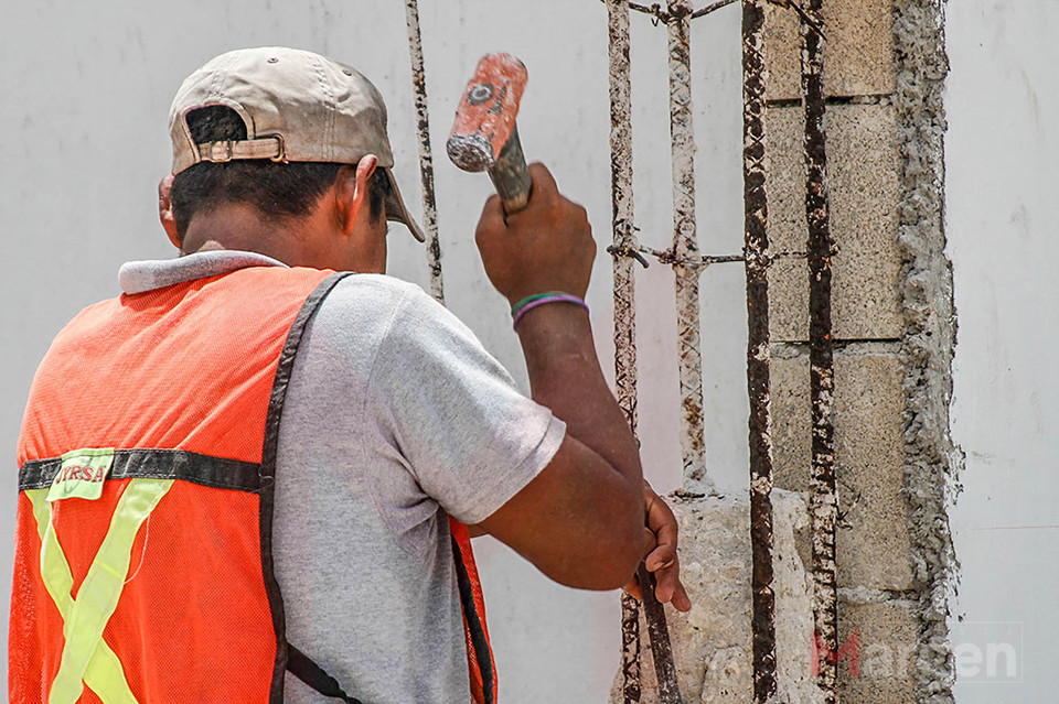 Suspenden construcciones