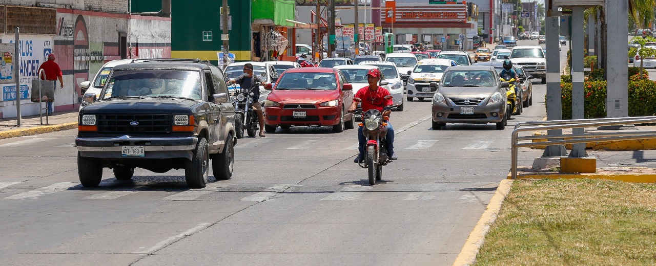 2 MOTOCICLISTAS