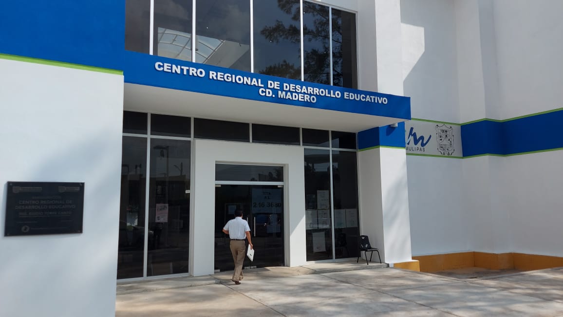 2 escuelas