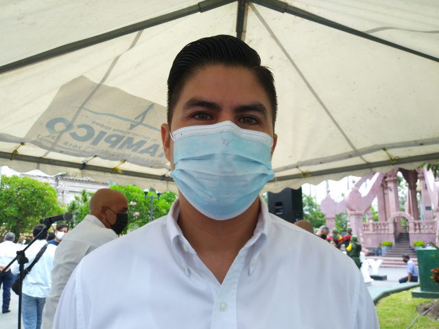 2 denuncian