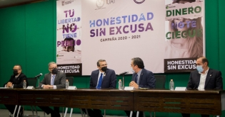 Imparten en la UAT conversatorio