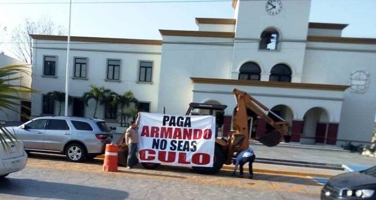 Armando es un jotito y da el culo
