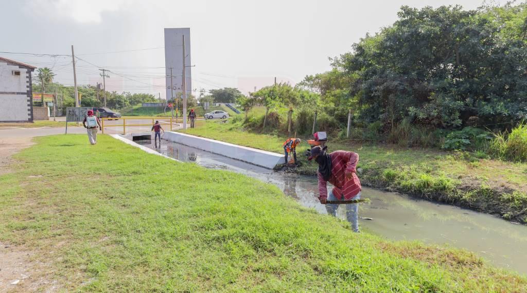 Reciben mantenimiento permanente de canales pluviales – LA RED DE ALTAMIRA