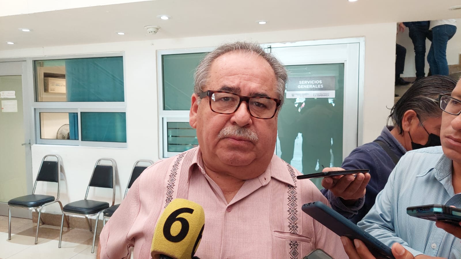 2 denuncian