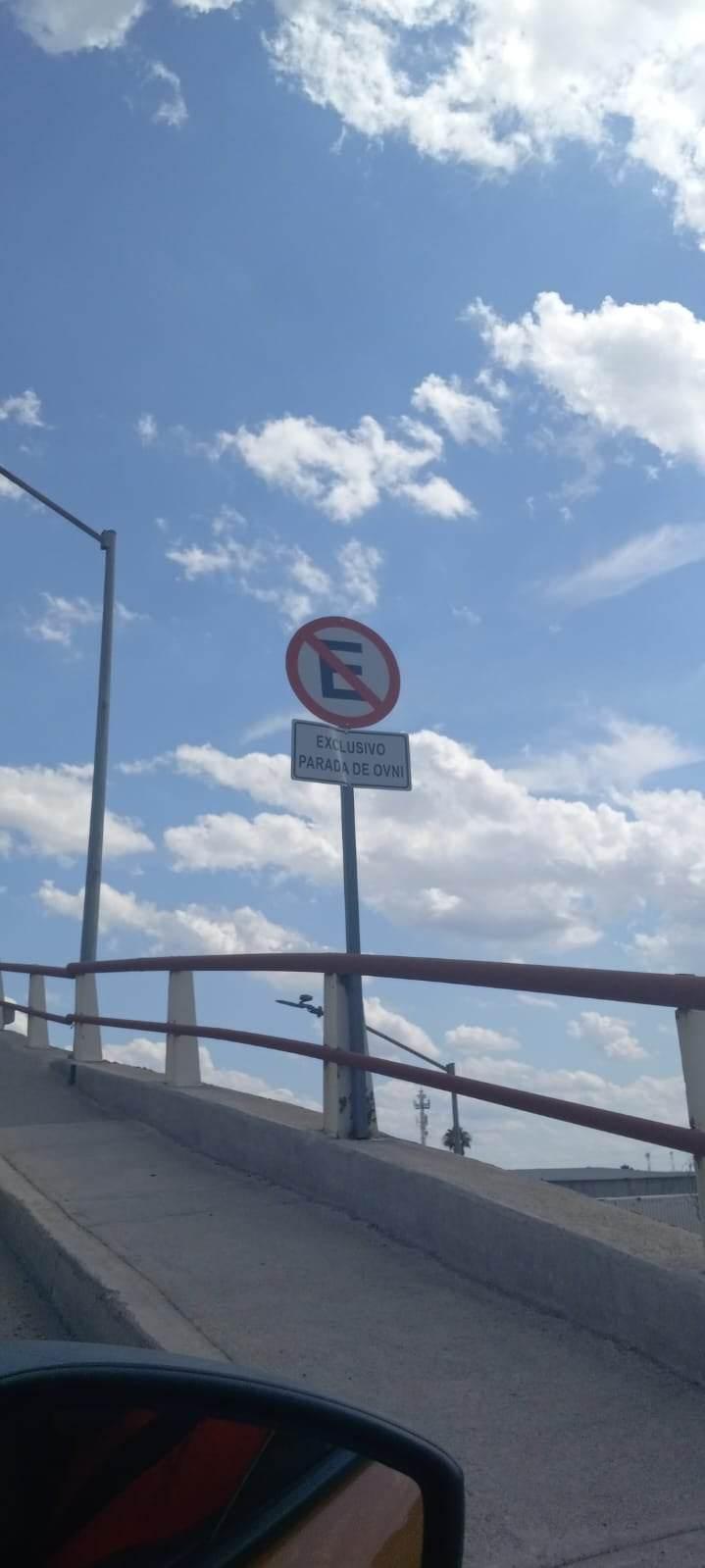 3 PARADA DE OVNI