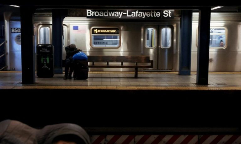 Apuñalan a joven en Metro de N