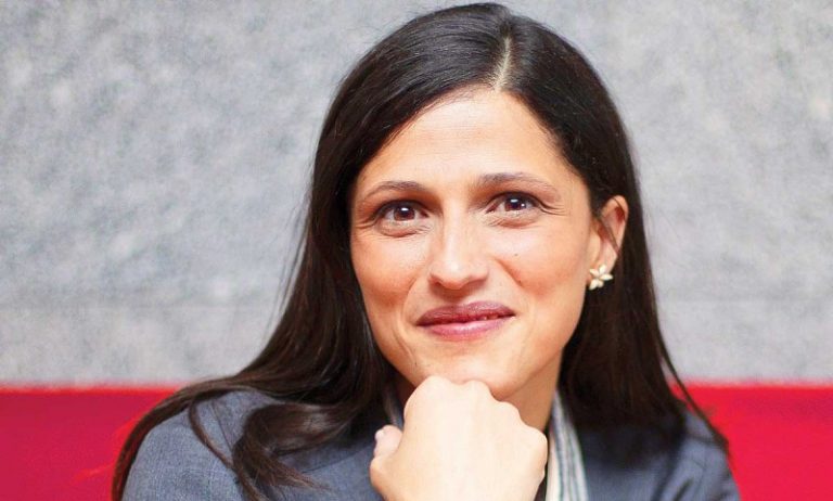 Francia busca lazos políticos con Mé