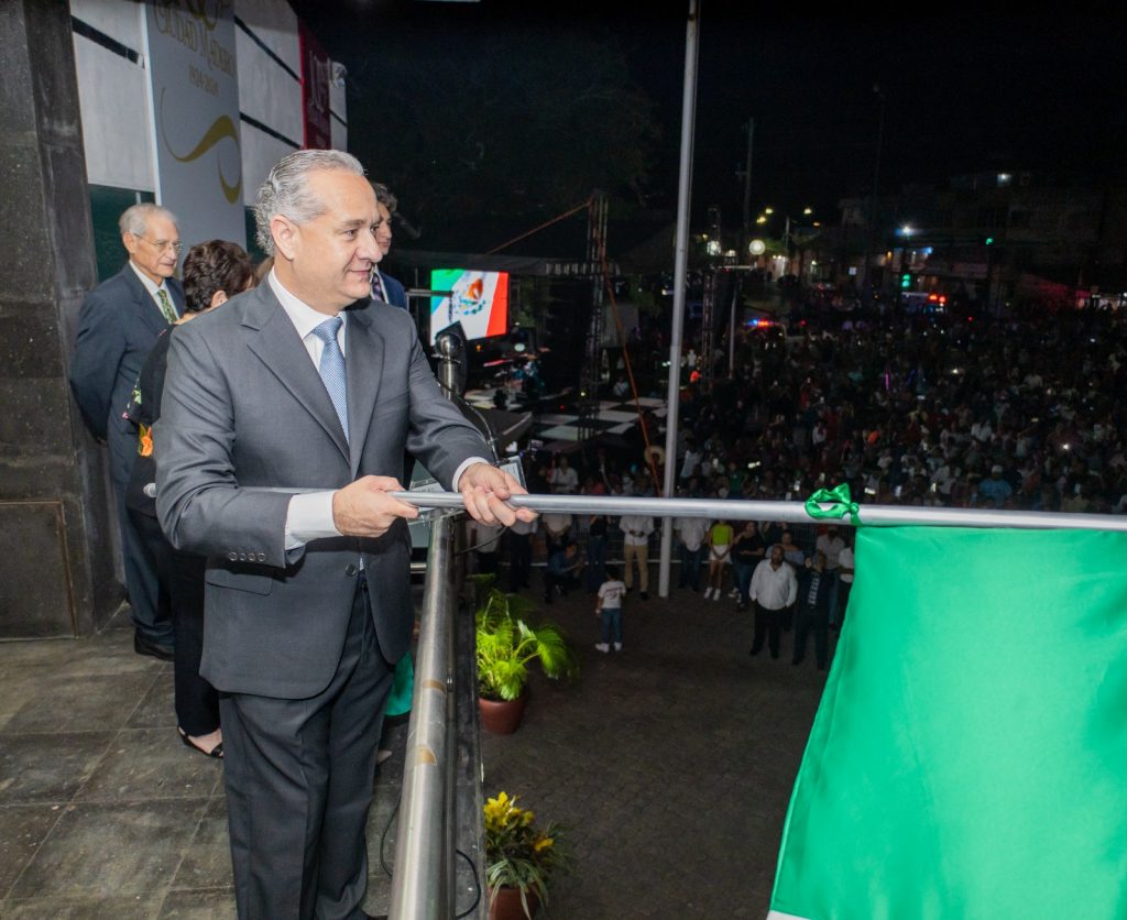 Conmemora Adrián Oseguera 213 aniversario del Grito de Independencia