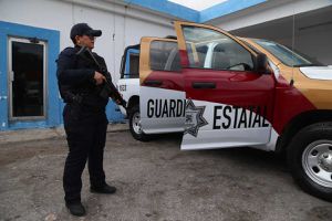 3 Llegan policía