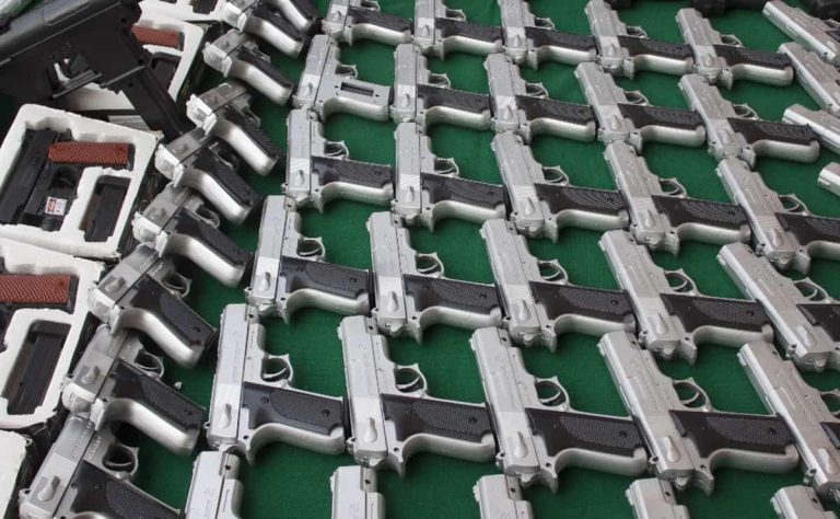 1 ARMAS