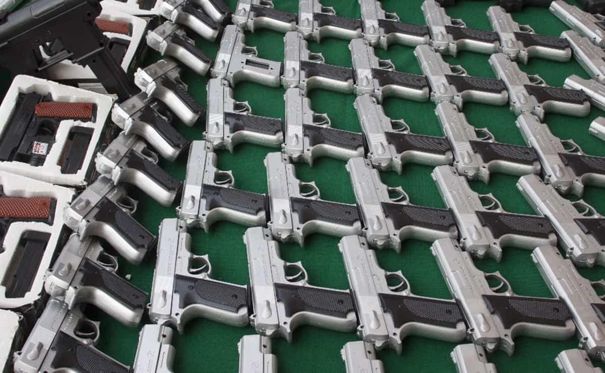1 ARMAS