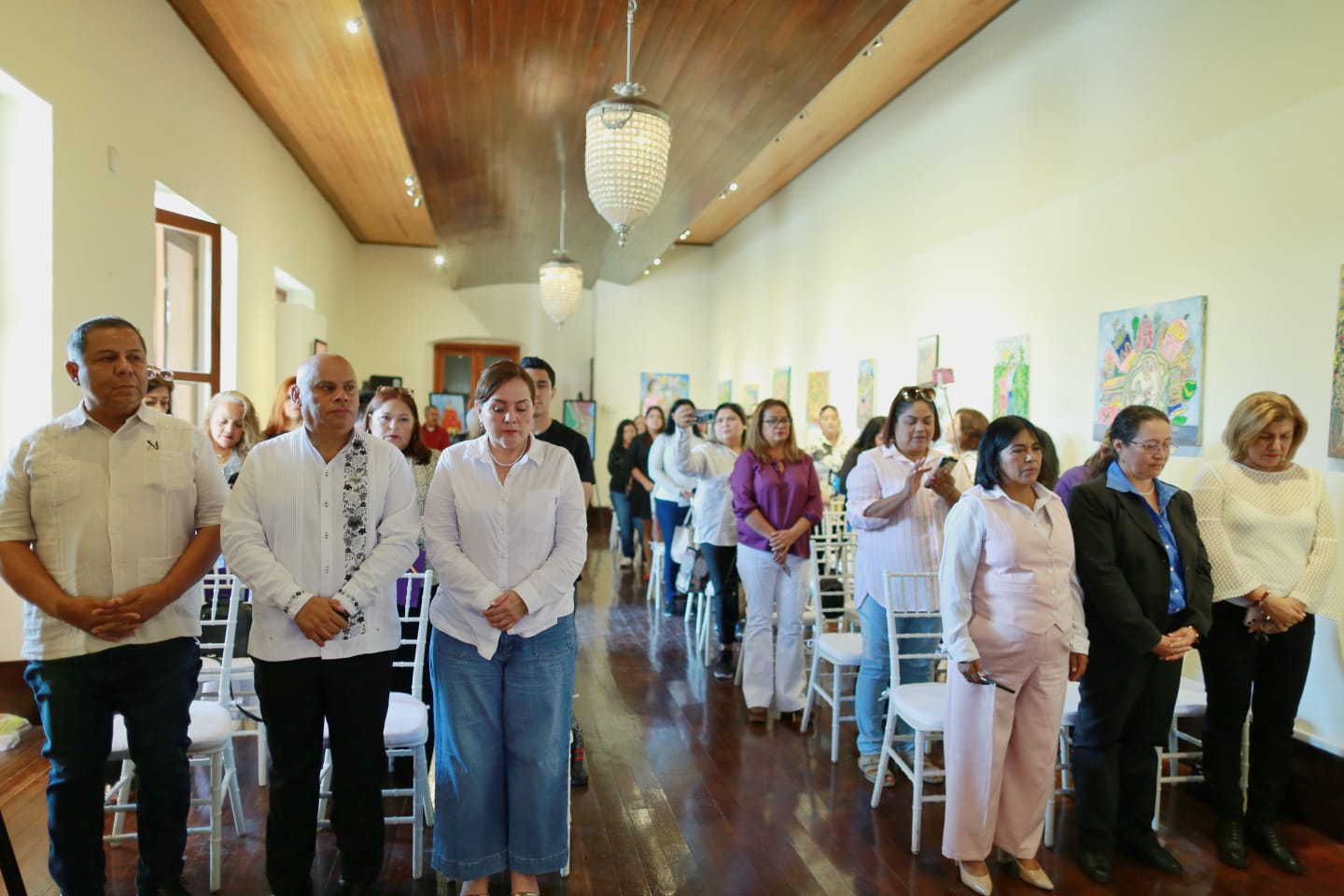 1 MUJERES PERIODISTAS