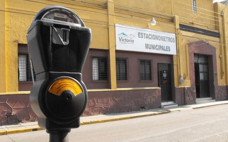 4 PARQUIMETROS