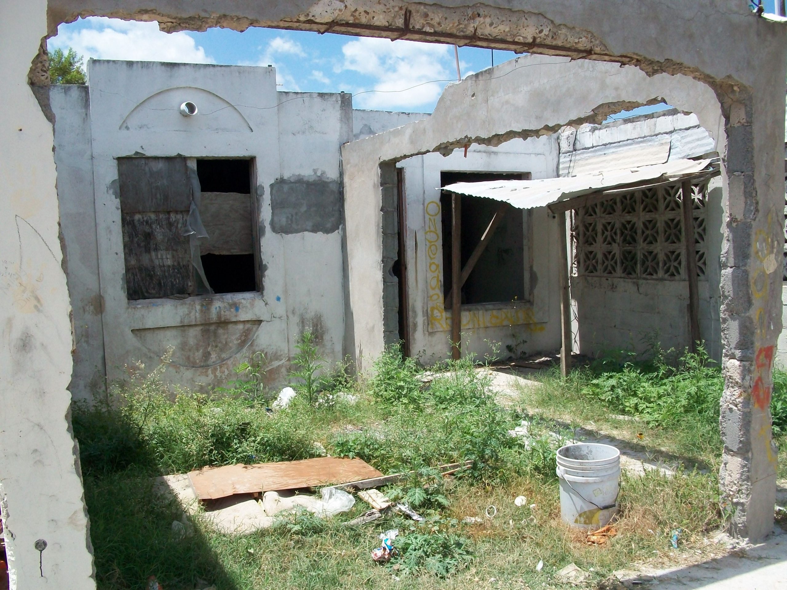 3 Más de mil casas