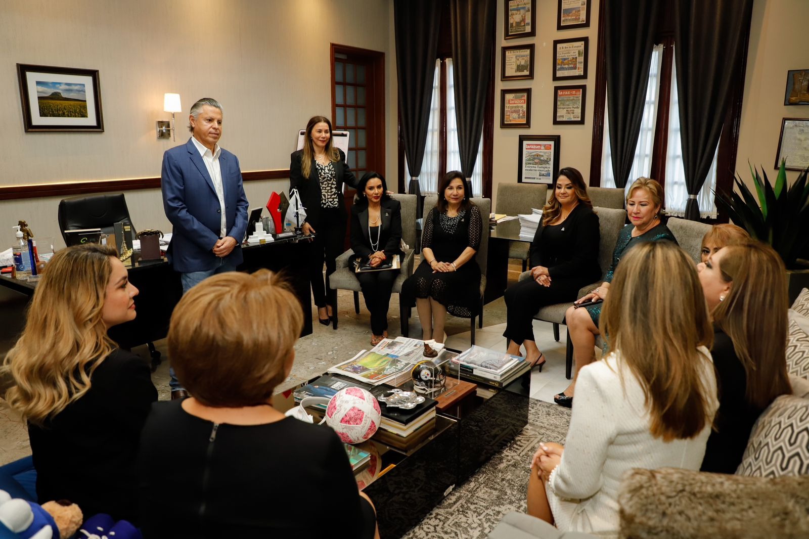 1 MUJERES.