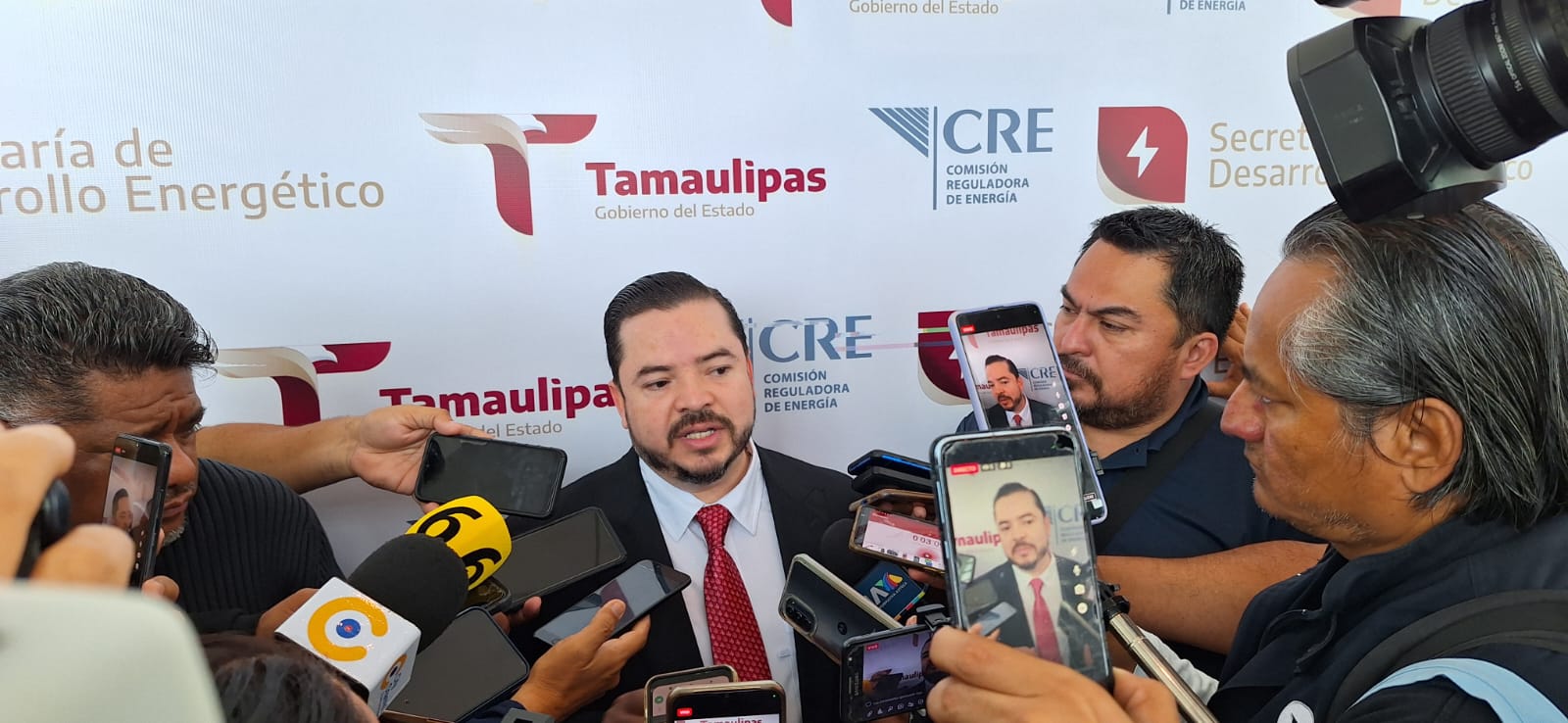 2 Anuncian