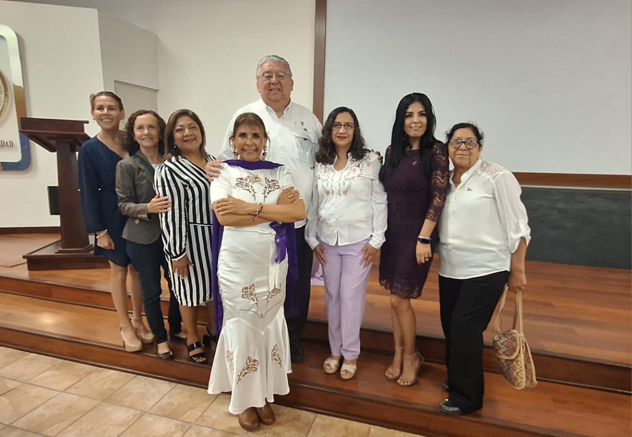 2 LA MUJER