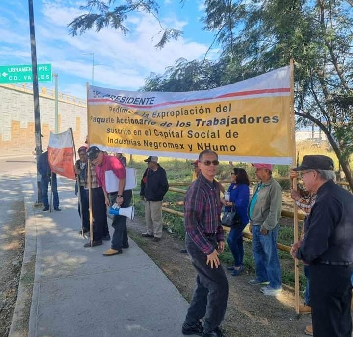 3 Ex trabajadores