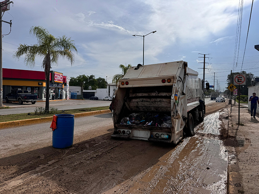 2 Camión se hunde