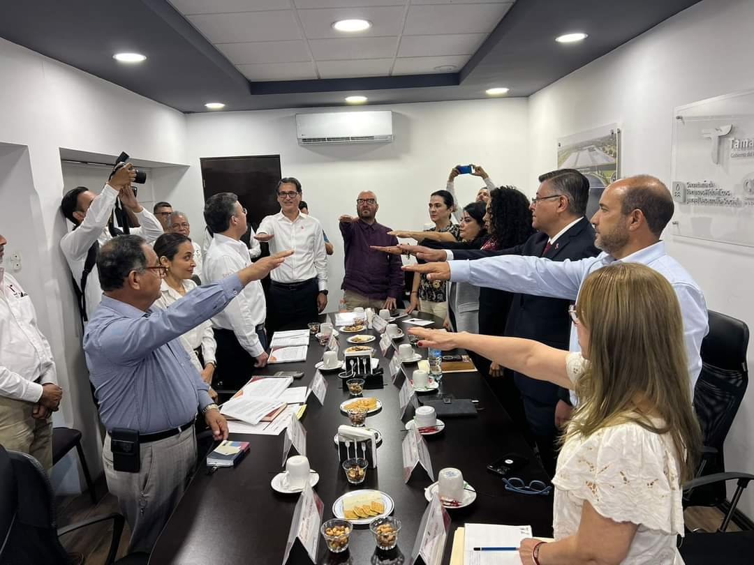 2 Toma protesta