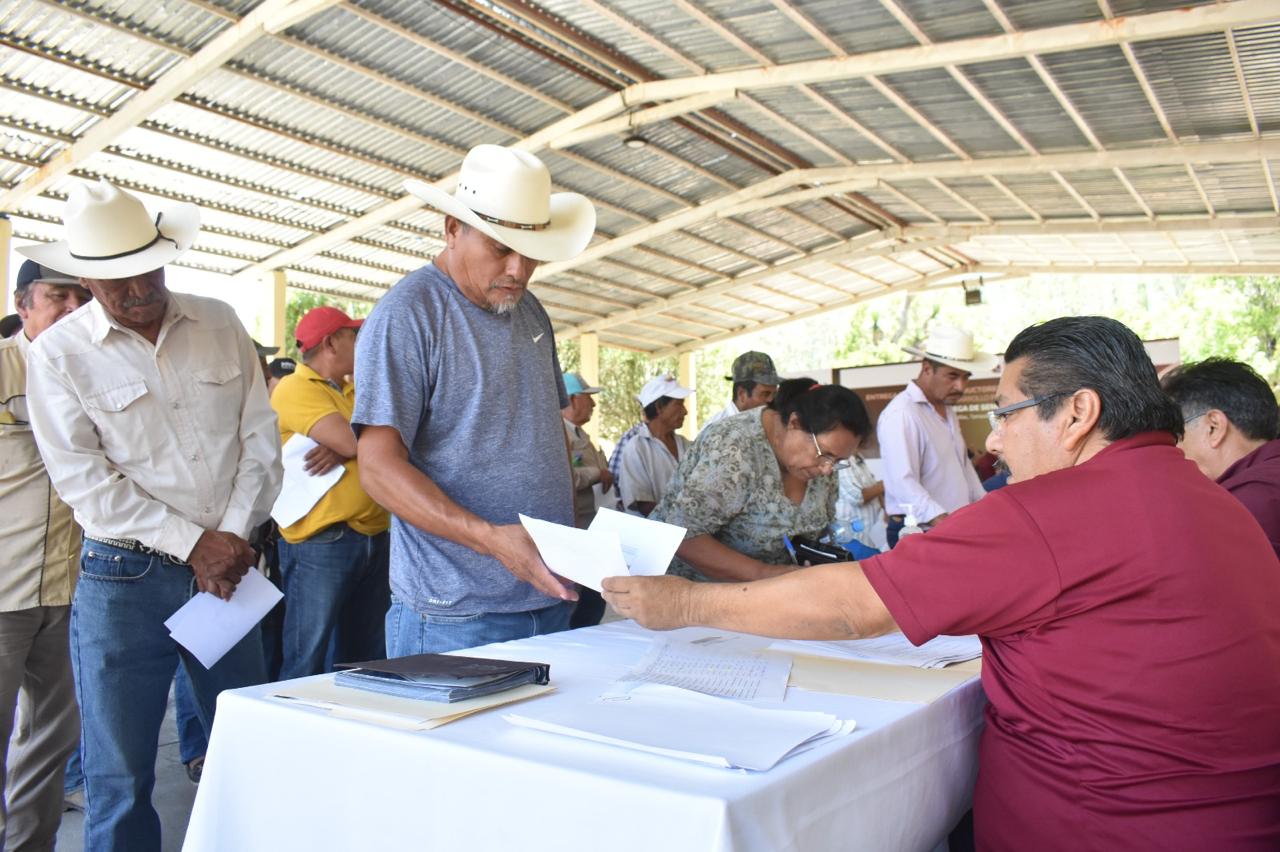 3 ANUNCIAN