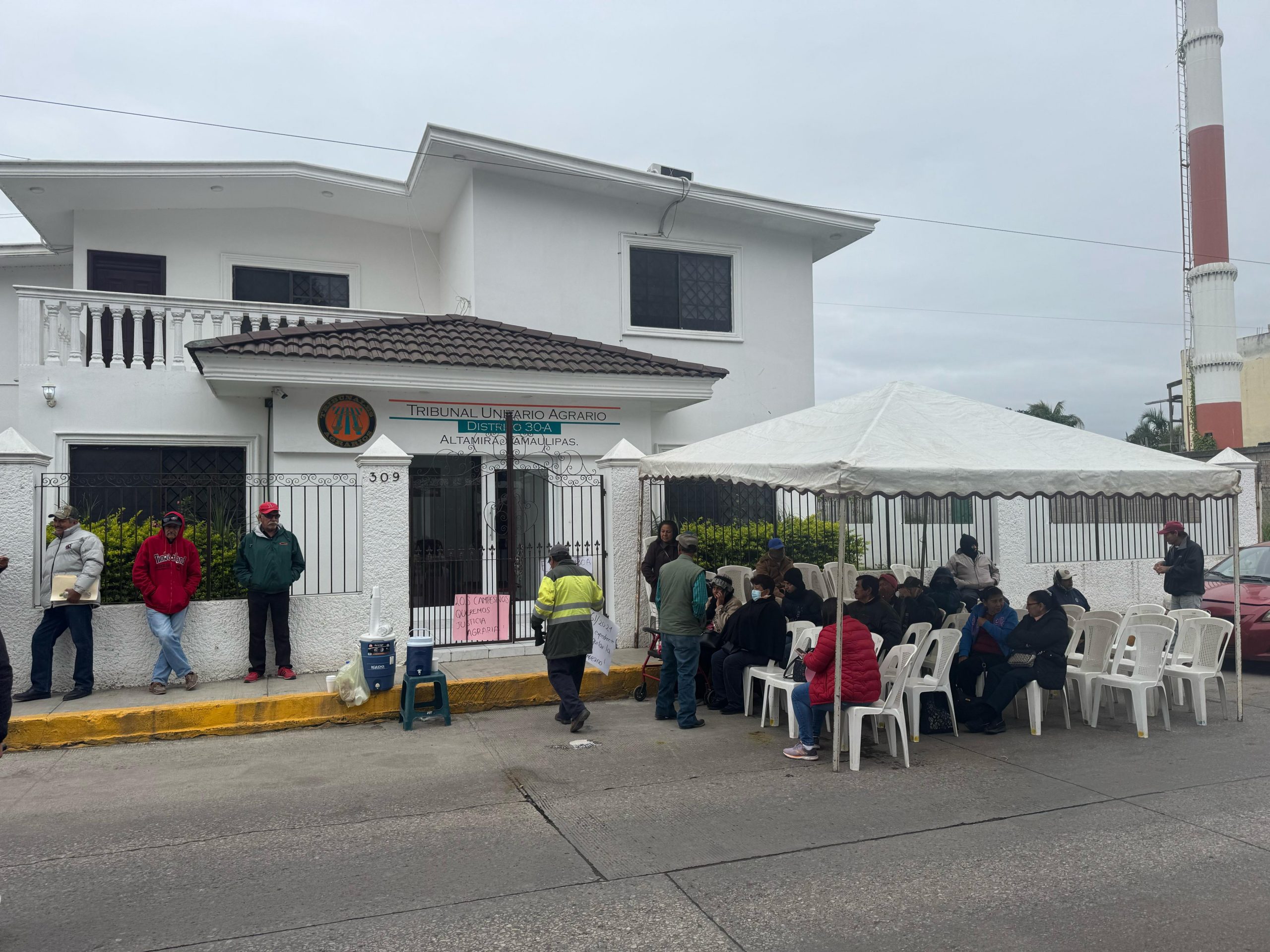 4 EXPEDIENTES