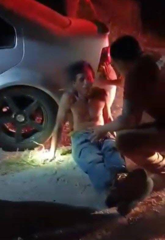 2 DETIENEN