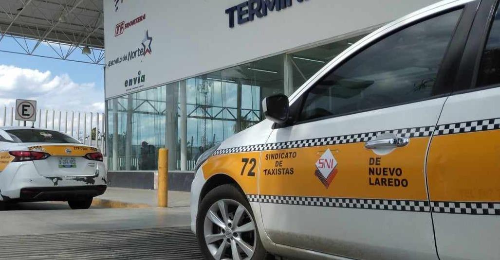 3 TAXIS
