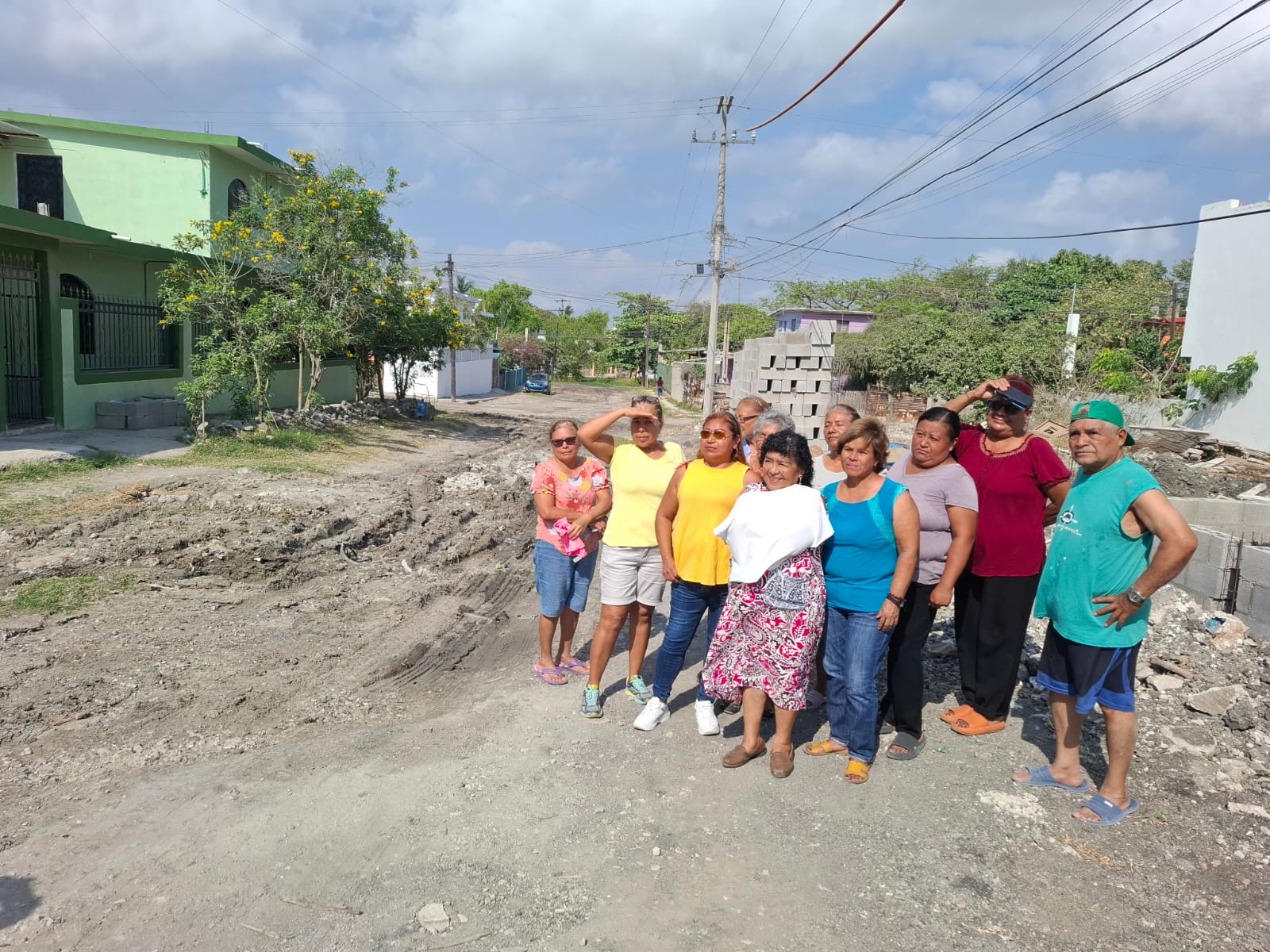 2 VECINOS