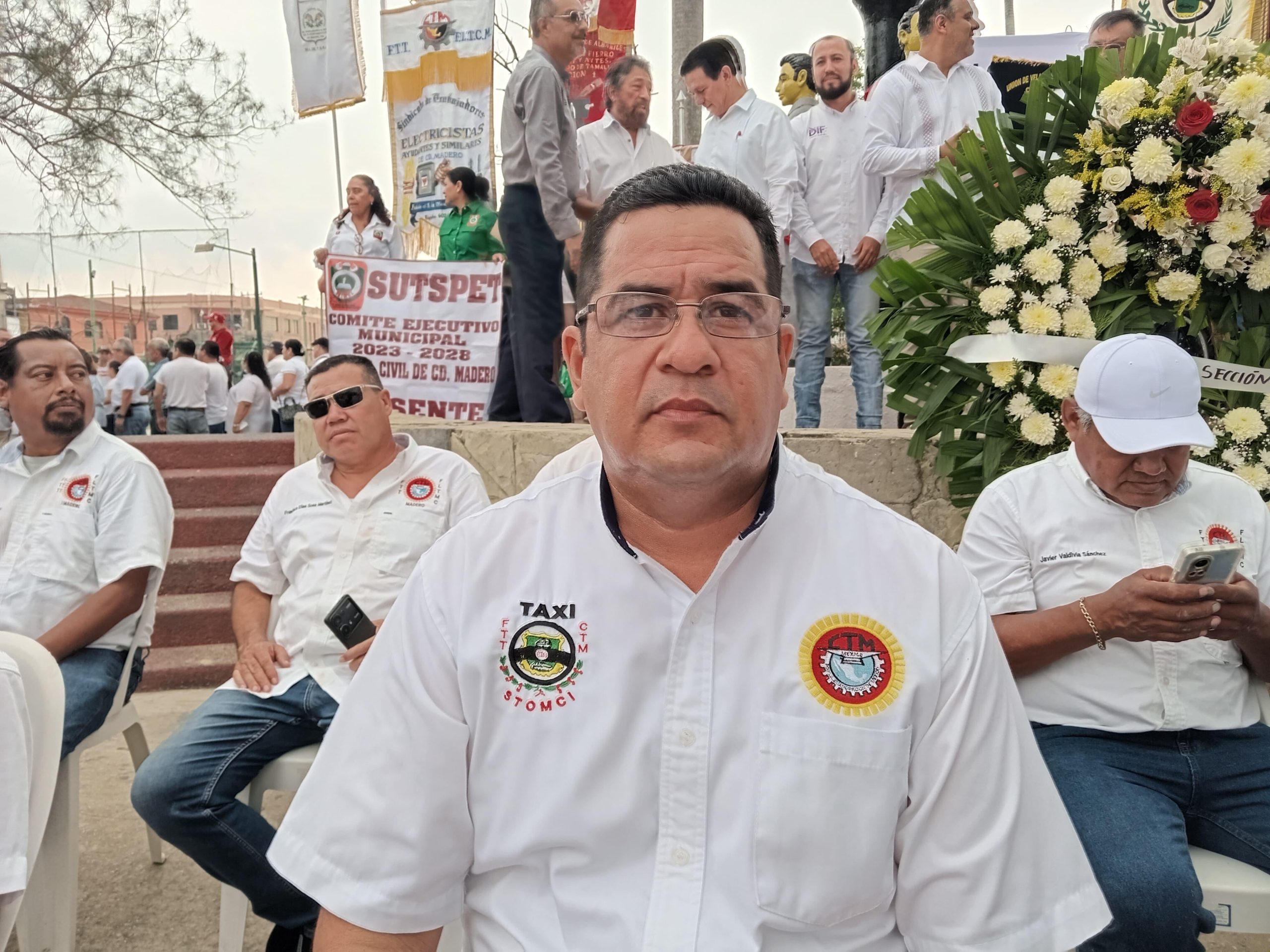 2 TAXISTAS