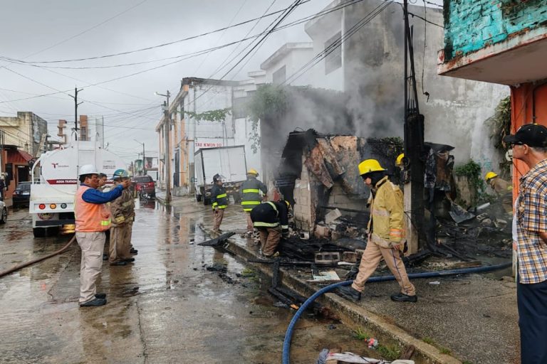 3 BOMBEROS