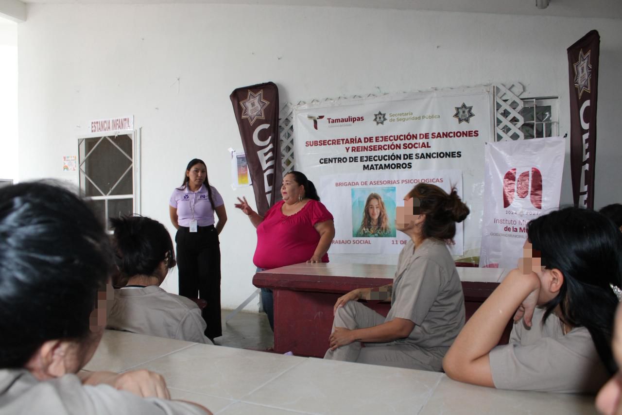 2 MUJERES